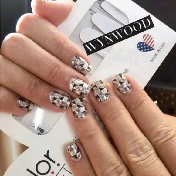 *Rare, HTF* Color Street: Wynwood | Silver Black Pearl Geometric Abstract Design - Picture 2 of 8